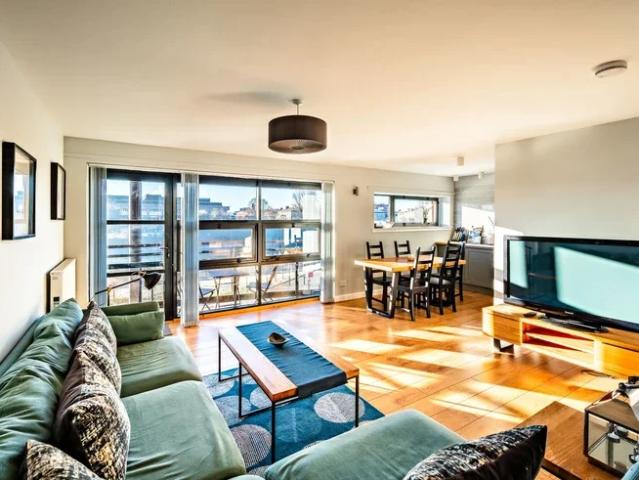 Flat for rent in Laurieston, Gorbals