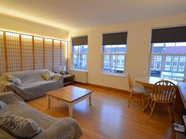 Flat for rent in Cockfosters, Greater London