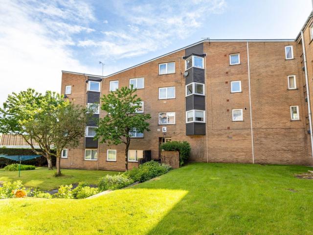 Flat for rent in Falcon Lodge, Wales