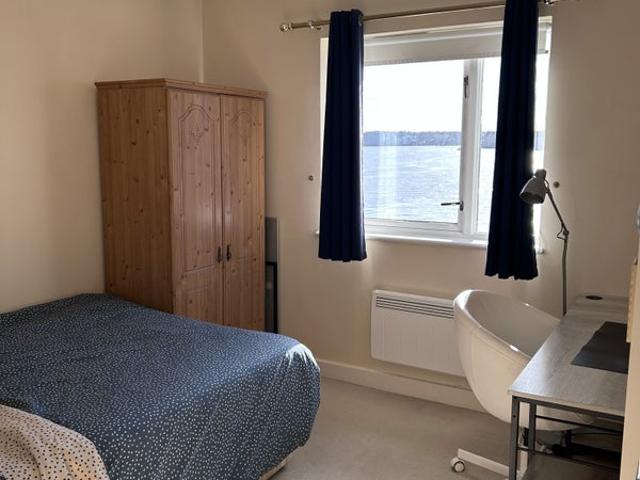 Flat for rent in London Borough of Tower Hamlets, Greater London
