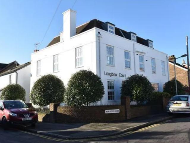 Flat for rent in Sandown Park, Kent