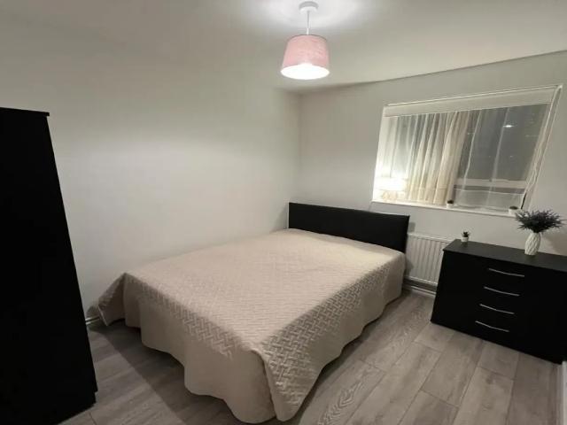 Flat for rent in Camberwell, Greater London