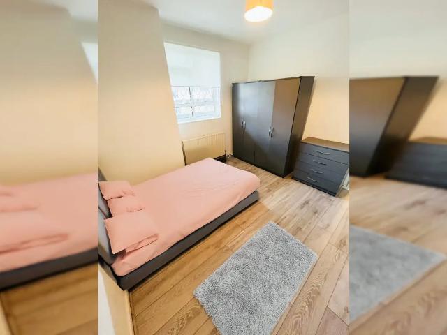 Flat for rent in Camberwell, Greater London