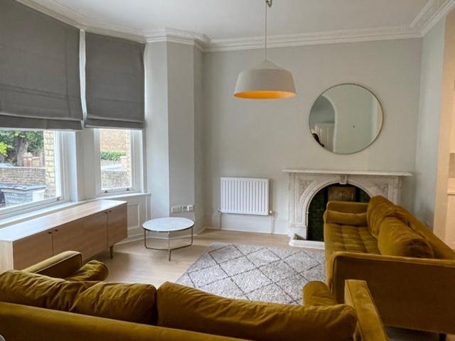 Flat for rent in London Borough of Wandsworth, Greater London