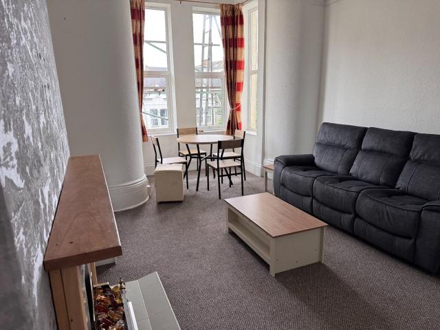 Flat for rent in Mount Wise
