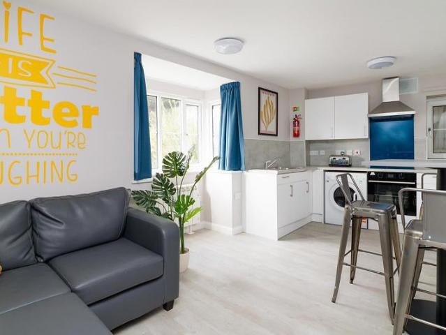 Flat for rent in St. Martin's, The Bridge