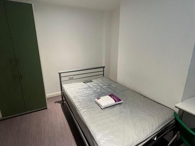 Flat for rent in Stoke, Stoke-on-Trent