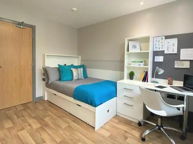 Room for rent in Sandy Row, Northern Ireland