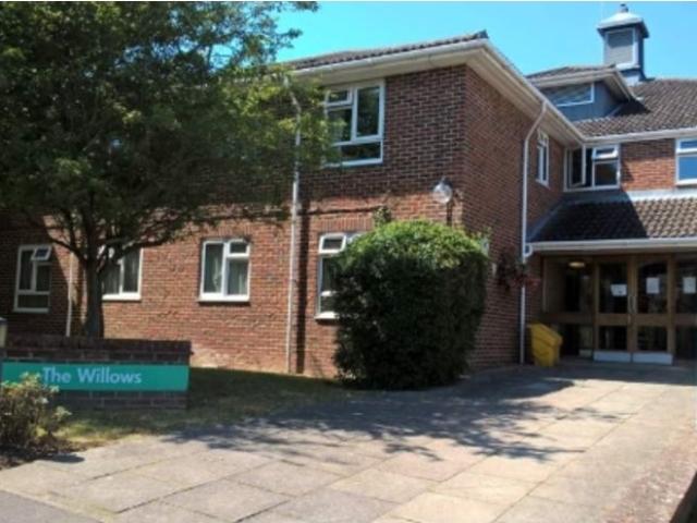 Flat for rent in Merrow, Guildford
