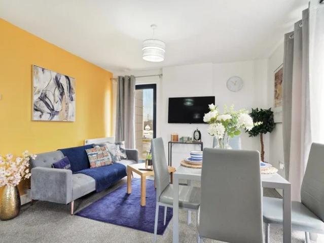 Flat for rent in Colnbrook with Poyle, Slough