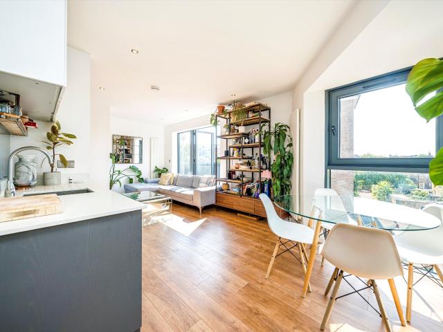 Flat for rent in London Borough of Lewisham, New Cross
