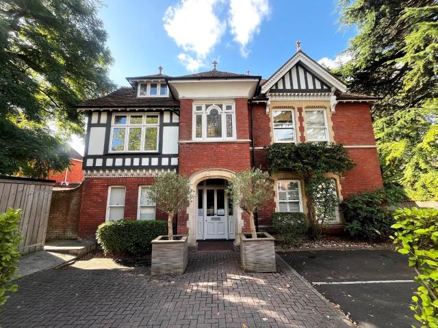 Flat for rent in Parkstone, Poole