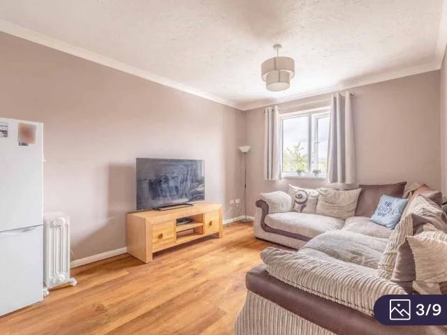 Flat for rent in Slough