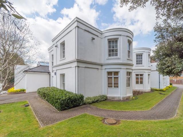 Flat for rent in Compton, West Midlands