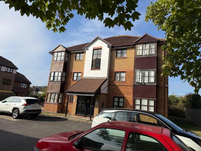 Flat for rent in London Borough of Brent, Greater London