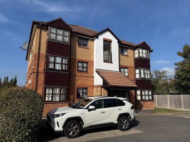 Flat for rent in London Borough of Brent, Greater London