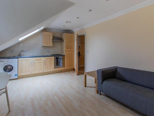 Flat for rent in Cardiff, Plasnewydd