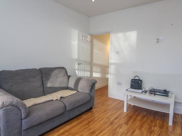 Flat for rent in Plasnewydd, Cardiff