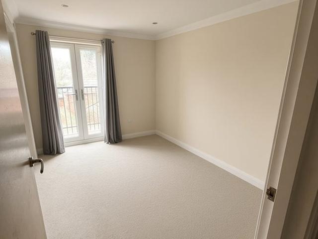 Flat for rent in Foxholes, Poole