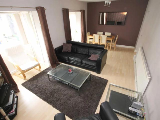 Flat for rent in Falcon Lodge, Wales
