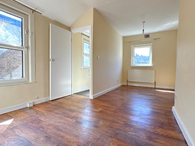 Flat for rent in Glyndon, Plumstead