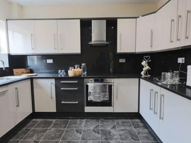 Flat for rent in Saint George's, South Yorkshire