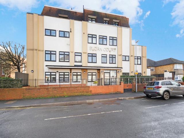 Flat for rent in New Malden, Greater London