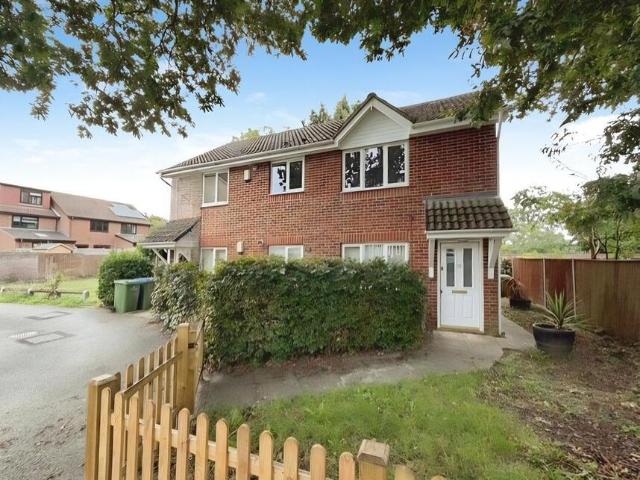 Flat for rent in Fleetend, Fareham