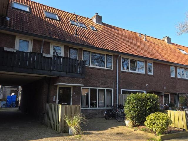 Appartement te huur in Johannes Geradtswegbuurt, Noord Holland