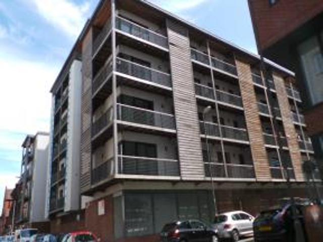 Flat for rent in Chinatown, Calderstones