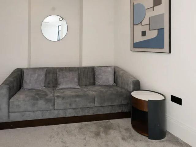 Flat for rent in Blacklands, Guestling Green