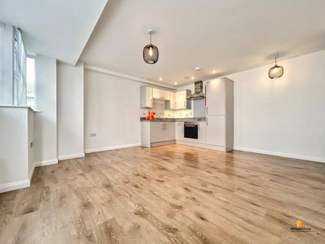 Flat for rent in Daws Hill, Cressex