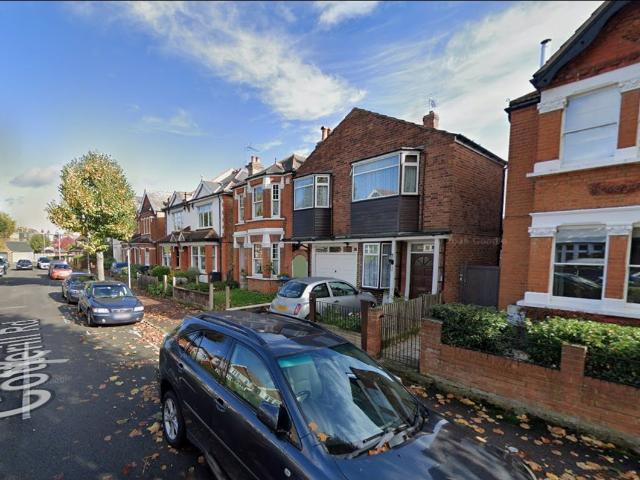 Flat for rent in Royal Borough of Kingston upon Thames, Greater London