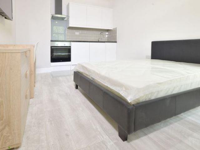 Flat for rent in Hillfields, West Midlands
