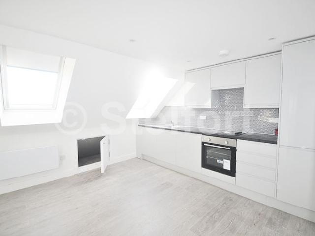 Flat for rent in Middle Park, Greater London