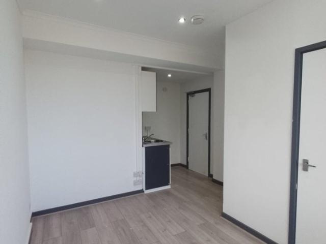 Flat for rent in Middle Park, Greater London