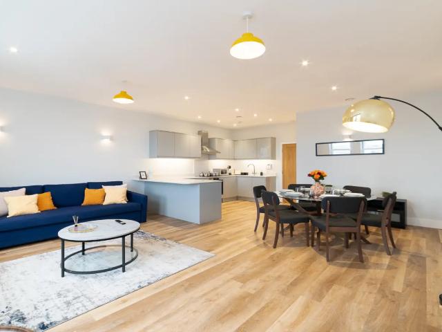 Flat for rent in London Borough of Merton, Greater London