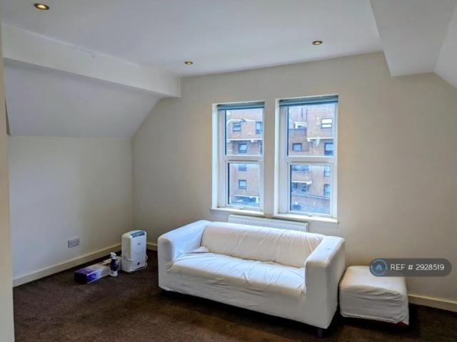 Flat for rent in Falcon Lodge, Wales