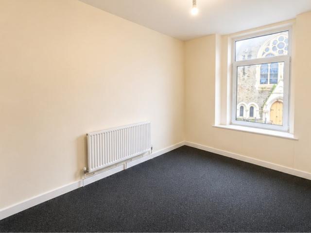 Flat for rent in Wern, Llanelli
