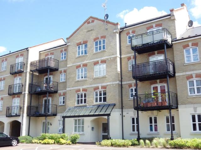 Flat for rent in Southcourt, Aylesbury