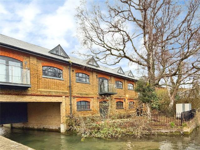 Flat for rent in River, Ash