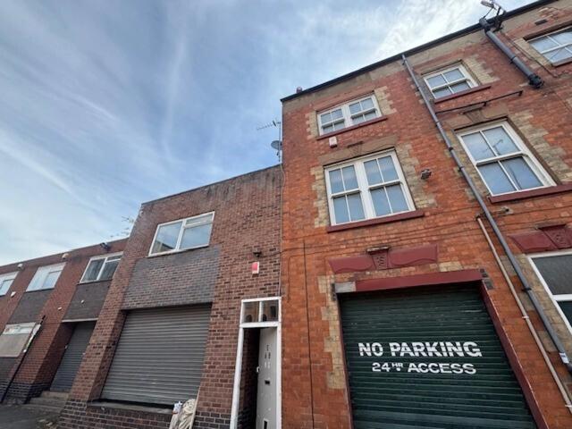 Flat for rent in St Matthew's, Old Wharf