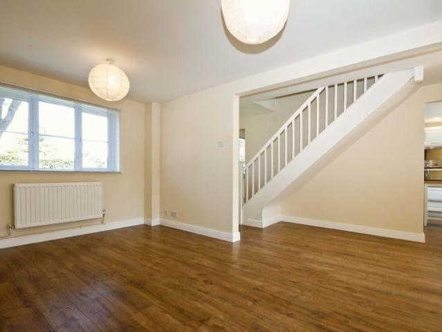 Flat for rent in Deysbrook, Calderstones