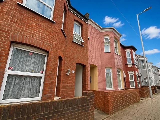 Flat for rent in Spring Park, Luton