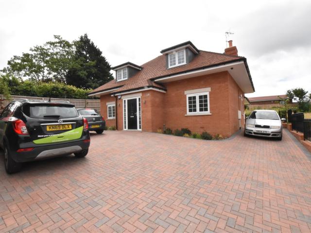 Flat for rent in Whitley, Reading