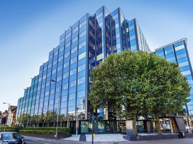 Flat for rent in Beddington, Greater London