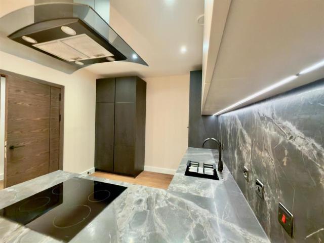 Flat for rent in Crossflatts, West Yorkshire