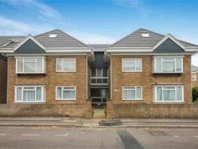 Flat for rent in Upper Parkstone, Poole