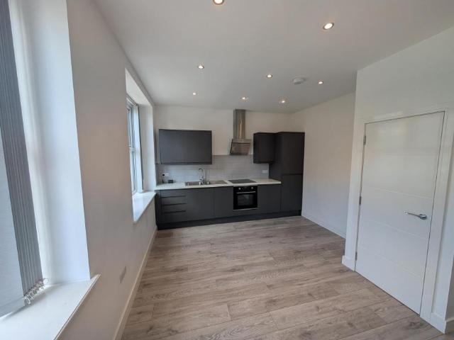 Flat for rent in Fernhill, Bury