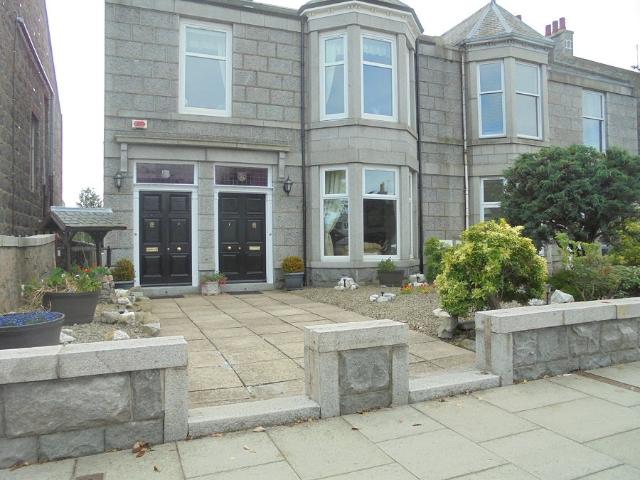 Flat for rent in Ashley, Ballindoch